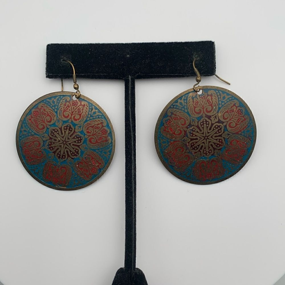 Vintage Beautiful Brass Painted Disc earrings, Unmarked